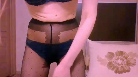 Snapshot of roxxywharton chatting on 19, 4, 2026 Roxxy Wharton online show from 19, 4, 2026