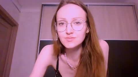 Snapshot of roxxywharton chatting on 5, 6, 2026 Roxxy Wharton online show from 5, 6, 2026