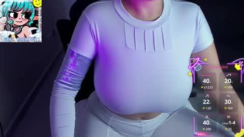 Snapshot of roxy_clark chatting on 17, 10, 2025 Annah online show from 17, 10, 2025