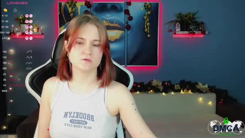 Snapshot of roxy_foxi chatting on 5, 12, 2025 Roxy fiery online show from 5, 12, 2025