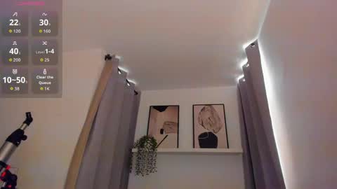 Snapshot of roxy_hell chatting on 21, 4, 2026 Roxy hell online show from 21, 4, 2026