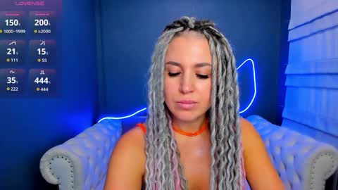 Snapshot of roxy_mars chatting on 4, 4, 2026 Roxy online show from 4, 4, 2026