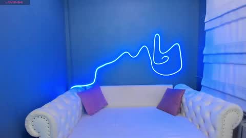 Snapshot of roxy_mars chatting on 20, 4, 2026 Roxy online show from 20, 4, 2026