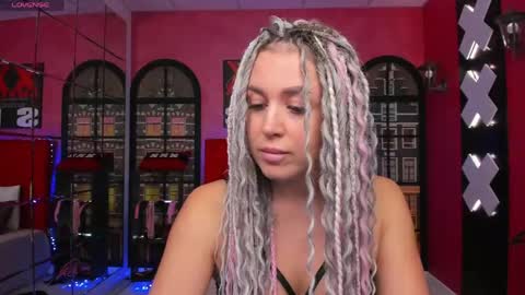 Snapshot of roxy_mars chatting on 6, 5, 2026 Roxy online show from 6, 5, 2026
