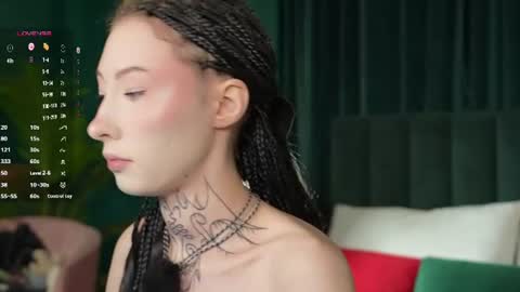 Snapshot of roxy_morrison_x chatting on 18, 6, 2026 roxanne online show from 18, 6, 2026