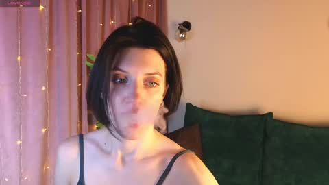 roxy_riot_ online show from 4, 2, 2025