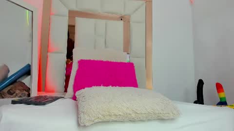 roxy_sexy69 online show from 3, 8, 2026