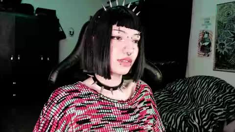 Snapshot of roxy_toxic chatting on 3, 2, 2026 Roxy Independient model Help me to reach 50 thumbs up online show from 3, 2, 2026