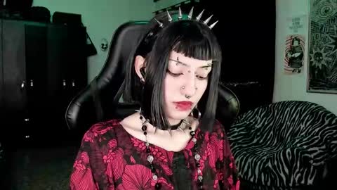 Snapshot of roxy_toxic chatting on 5, 2, 2026 Roxy Independient model Help me to reach 50 thumbs up online show from 5, 2, 2026