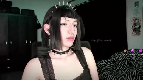 Snapshot of roxy_toxic chatting on 13, 2, 2026 Roxy Independient model Help me to reach 50 thumbs up online show from 13, 2, 2026