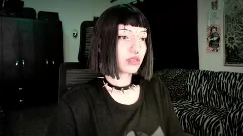 Snapshot of roxy_toxic chatting on 24, 2, 2026 Roxy Independient model Help me to reach 50 thumbs up online show from 24, 2, 2026