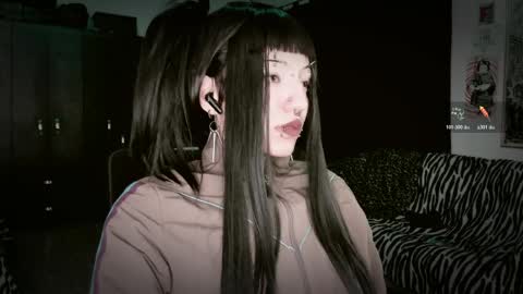 Snapshot of roxy_toxic chatting on 8, 4, 2026 Roxy Independient model Help me to reach 50 thumbs up online show from 8, 4, 2026