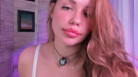 Snapshot of roxy_wet chatting on 28, 6, 2026 Roxy follow me online show from 28, 6, 2026