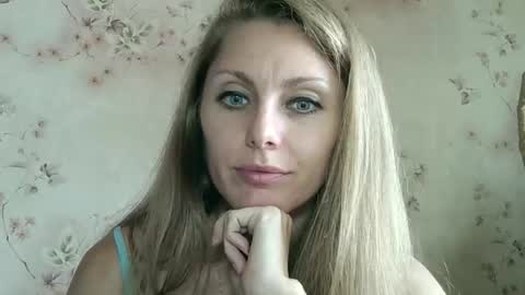 roxyfox18x01 online show from 29, 10, 2025