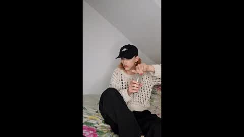 Roxy Seidel online show from 12, 4, 2026