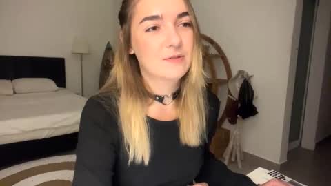 Snapshot of roxysweetdream chatting on 31, 3, 2026 Roxy online show from 31, 3, 2026