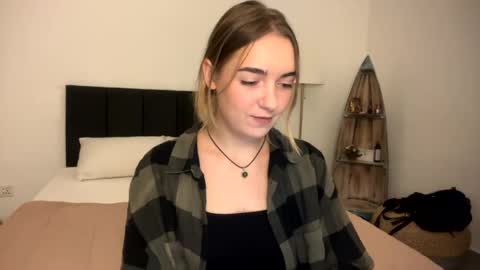 Snapshot of roxysweetdream chatting on 1, 4, 2026 Roxy online show from 1, 4, 2026