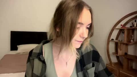 Snapshot of roxysweetdream chatting on 20, 4, 2026 Roxy online show from 20, 4, 2026