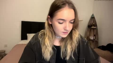 Snapshot of roxysweetdream chatting on 21, 4, 2026 Roxy online show from 21, 4, 2026