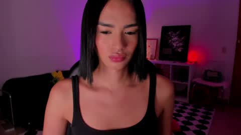 Snapshot of roxyy_x chatting on 5, 4, 2026 val online show from 5, 4, 2026