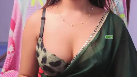 Snapshot of royal_girl_1 chatting on 21, 5, 2026 RIRI online show from 21, 5, 2026