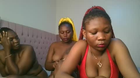 Snapshot of royal_goddes chatting on 10, 1, 2026 goddes online show from 10, 1, 2026