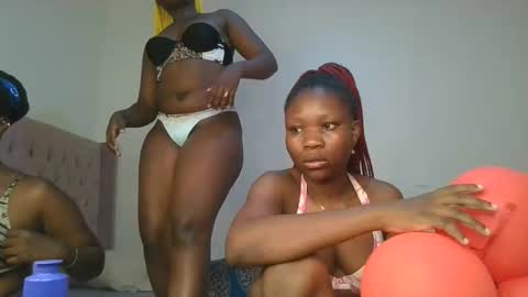 Snapshot of royal_goddes chatting on 14, 1, 2026 goddes online show from 14, 1, 2026