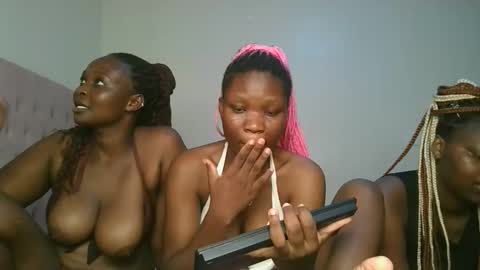 Snapshot of royal_goddes chatting on 15, 3, 2026 goddes online show from 15, 3, 2026