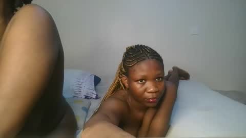 Snapshot of royal_goddes chatting on 7, 4, 2026 goddes online show from 7, 4, 2026