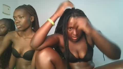 Snapshot of royal_goddes2 chatting on 1, 7, 2026 royal_goddes2 online show from 1, 7, 2026