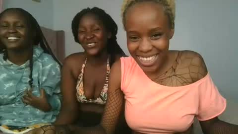 Snapshot of royal_goddes2 chatting on 20, 7, 2026 royal_goddes2 online show from 20, 7, 2026