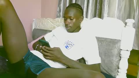 Snapshot of royalty254 chatting on 28, 3, 2026 royalty254 online show from 28, 3, 2026