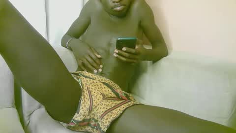 Snapshot of royalty254 chatting on 20, 4, 2026 royalty254 online show from 20, 4, 2026