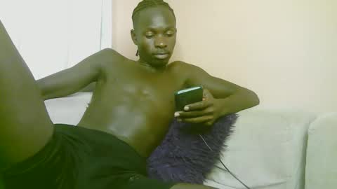 Snapshot of royalty254 chatting on 24, 4, 2026 royalty254 online show from 24, 4, 2026