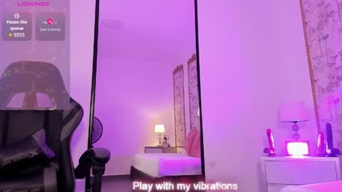 Snapshot of rubby_grundy chatting on 7, 4, 2026 R U B B Y online show from 7, 4, 2026