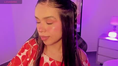 Snapshot of rubby_grundy chatting on 8, 4, 2026 R U B B Y online show from 8, 4, 2026