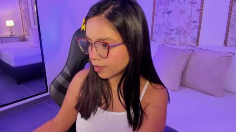 Snapshot of rubby_grundy chatting on 9, 4, 2026 R U B B Y online show from 9, 4, 2026