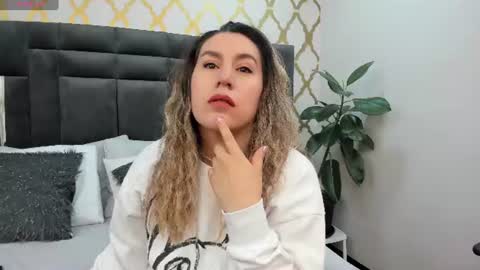 Snapshot of rubby_taylor chatting on 11, 7, 2026 RubbyTaylor online show from 11, 7, 2026