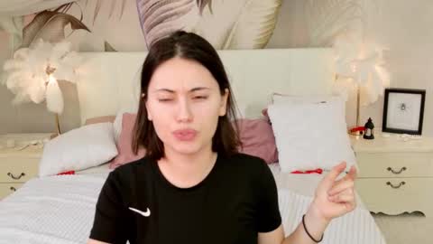 Snapshot of ruby_leeee chatting on 29, 3, 2026 Luuna online show from 29, 3, 2026