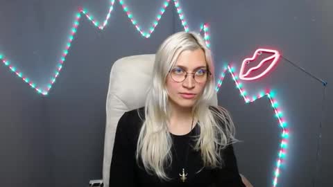 Snapshot of rubydaviss chatting on 27, 4, 2026 Ruby online show from 27, 4, 2026