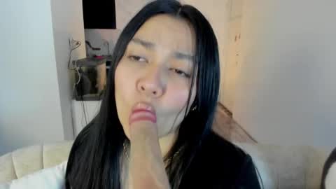 Snapshot of rubyhlowe chatting on 8, 4, 2026 RUBY online show from 8, 4, 2026