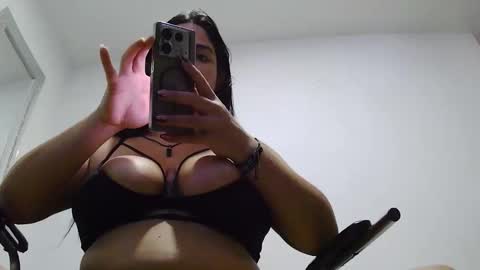 Snapshot of rubyhotmoon chatting on 11, 4, 2026 RUBY online show from 11, 4, 2026