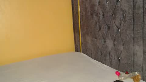 Snapshot of rubyleigns chatting on 17, 4, 2026 Ruby online show from 17, 4, 2026