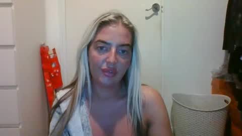 Snapshot of rubyredxxxoxxx chatting on 15, 12, 2024 rubyredxxxoxxx online show from 15, 12, 2024