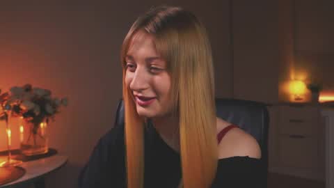 Snapshot of rue_novella chatting on 19, 4, 2026 Mila online show from 19, 4, 2026