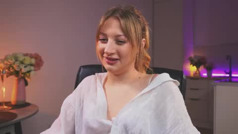 Snapshot of rue_novella chatting on 23, 4, 2026 Mila online show from 23, 4, 2026