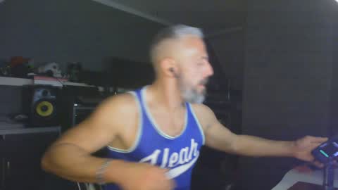 Snapshot of ruffi77 chatting on 29, 12, 2024 Chico que rico Caliente online show from 29, 12, 2024