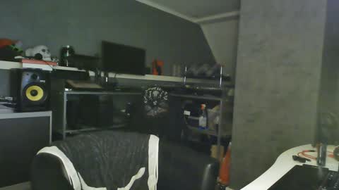 Snapshot of ruffi77 chatting on 18, 1, 2025 Chico que rico Caliente online show from 18, 1, 2025