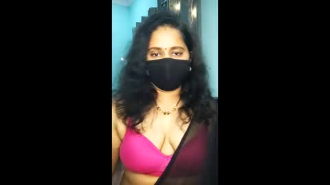 Snapshot of ruhi_thesweetdevil chatting on 17, 12, 2025 ruhi thesweetdevil online show from 17, 12, 2025