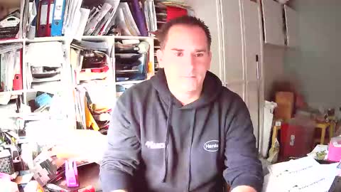 Snapshot of runner1978 chatting on 20, 11, 2025 runner1978 online show from 20, 11, 2025